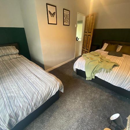 Mountain View Two Bedroom Llwynypia Екстер'єр фото