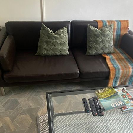 Mountain View Two Bedroom Llwynypia Екстер'єр фото
