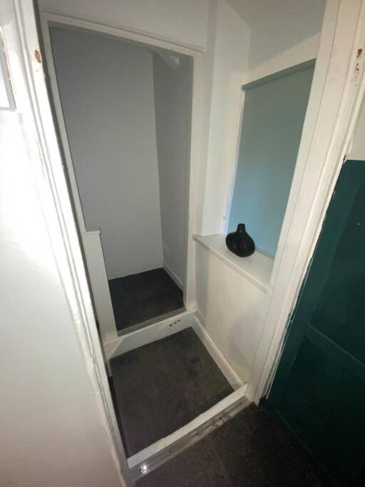 Mountain View Two Bedroom Llwynypia Екстер'єр фото