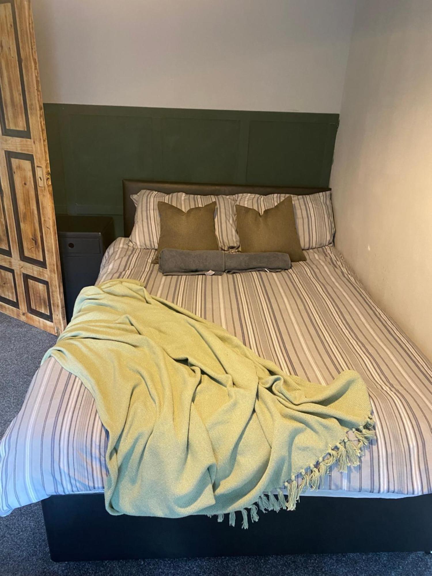 Mountain View Two Bedroom Llwynypia Екстер'єр фото