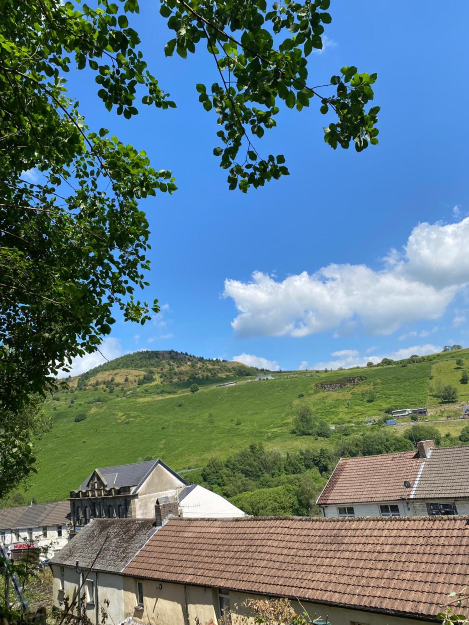 Mountain View Two Bedroom Llwynypia Екстер'єр фото